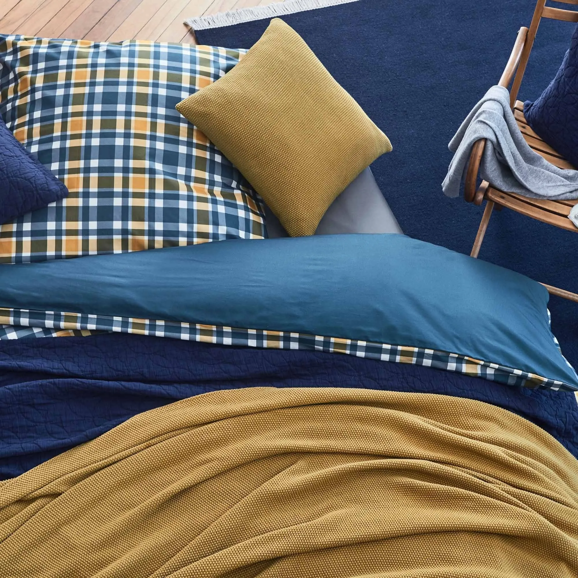 Cabril Pillowcase [Dark blue/Mustard/White]