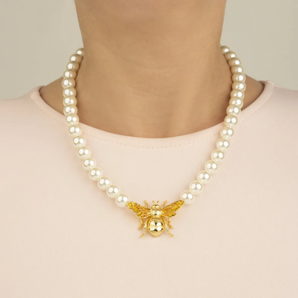 Queen Bee Pearl Necklace